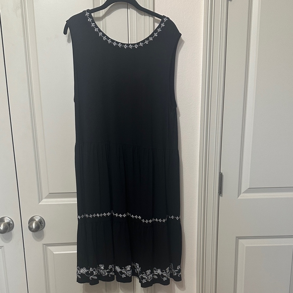 LOFT Black Sleeveless Midi Dress with White Embroidery